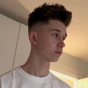 Meet your Posher, Justin